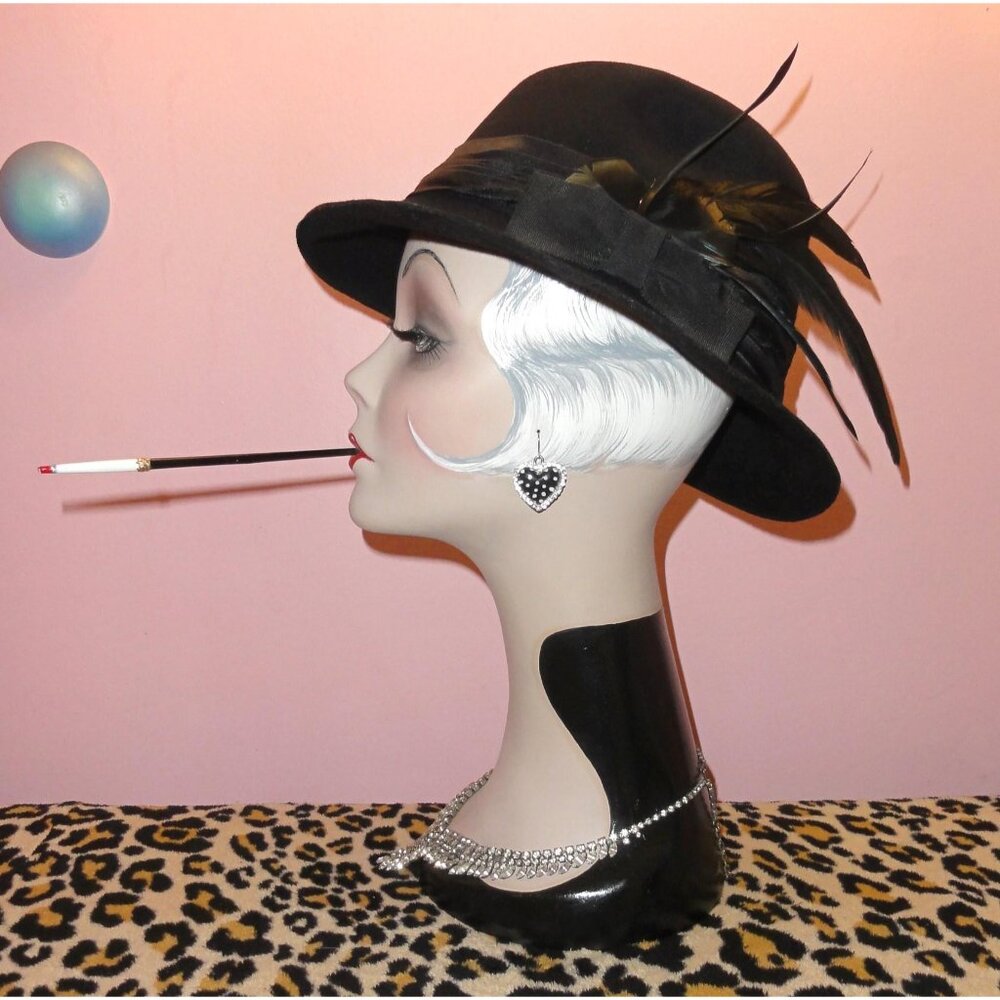 Vintage Chelton Black Wool Cloche Hat w/ Feathers bow church hat Kentucky derby